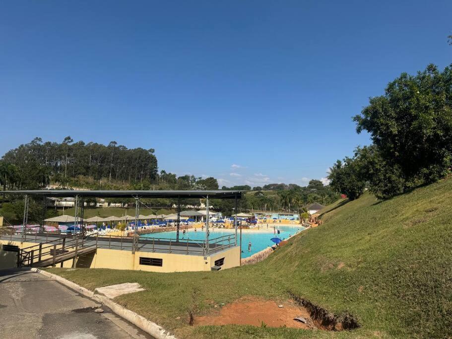 فيلا Casa Dentro Parque Aquatico Águas de Lindóia المظهر الخارجي الصورة